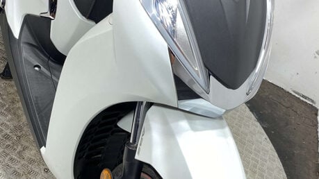 Honda SH300i 300 Scooter Petrol CVT Euro 4 (26 ps) 19