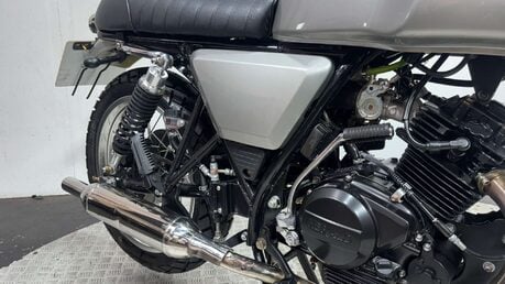 Herald Motor Co Classic 300 MILES NEW MOT 2020 125CC 10