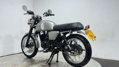 Herald Motor Co Classic 300 MILES NEW MOT 2020 125CC 3