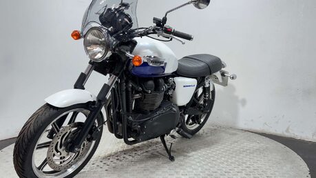 Triumph Bonneville 2015 32K NEW MOT SERVICED RETRO 2
