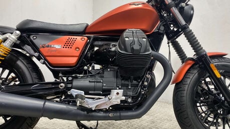 Moto Guzzi V9 2019 ONLY 1K NEW MOT SERVICED 30