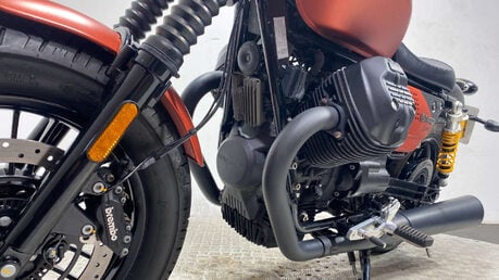 Moto Guzzi V9 2019 ONLY 1K NEW MOT SERVICED 41