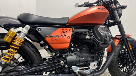 Moto Guzzi V9 2019 ONLY 1K NEW MOT SERVICED 10