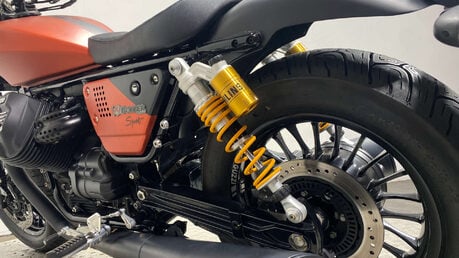 Moto Guzzi V9 2019 ONLY 1K NEW MOT SERVICED 33