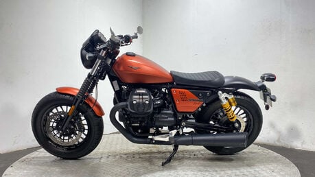 Moto Guzzi V9 2019 ONLY 1K NEW MOT SERVICED 35