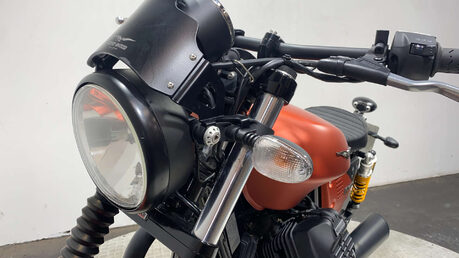 Moto Guzzi V9 2019 ONLY 1K NEW MOT SERVICED 38