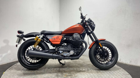 Moto Guzzi V9 2019 ONLY 1K NEW MOT SERVICED 1