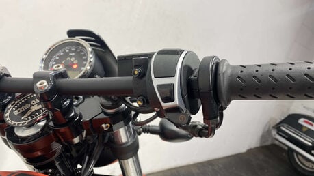 Moto Guzzi V9 2019 ONLY 1K NEW MOT SERVICED 24