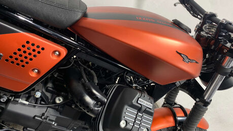 Moto Guzzi V9 2019 ONLY 1K NEW MOT SERVICED 22