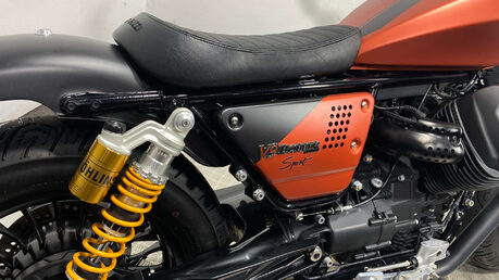 Moto Guzzi V9 2019 ONLY 1K NEW MOT SERVICED 21