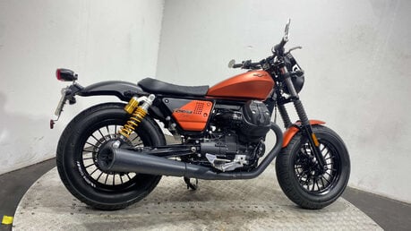 Moto Guzzi V9 2019 ONLY 1K NEW MOT SERVICED 29