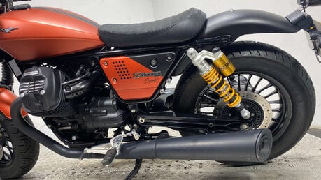 Moto Guzzi V9 2019 ONLY 1K NEW MOT SERVICED 44