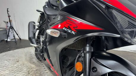 Suzuki GSX-R125 2018 21K NEW MOT WARRANTY SPORTS 125CC 13