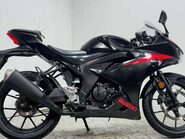 Suzuki GSX-R125 2018 21K NEW MOT WARRANTY SPORTS 125CC 1