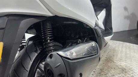 Honda Forza 2013 25K NEW MOT WARRANTY MAXI SCOOTER 17
