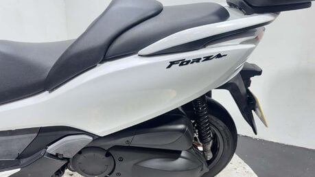 Honda Forza 2013 25K NEW MOT WARRANTY MAXI SCOOTER 7