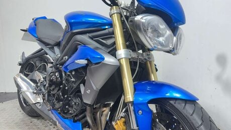 Triumph Street Triple 2013 18K VERY CLEAN WARRANTY 675CC 3
