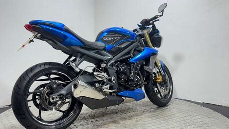 Triumph Street Triple 2013 18K VERY CLEAN WARRANTY 675CC 2