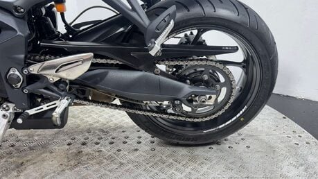 Triumph Street Triple 2013 18K VERY CLEAN WARRANTY 675CC 18