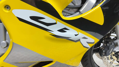 Honda CBR 2001 32K VERY CLEAN NEW MOT WARRANTY 19