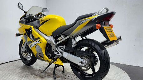 Honda CBR 2001 32K VERY CLEAN NEW MOT WARRANTY 3