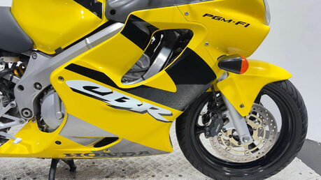 Honda CBR 2001 32K VERY CLEAN NEW MOT WARRANTY 30