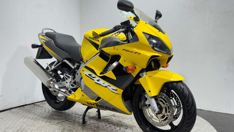 Honda CBR 2001 32K VERY CLEAN NEW MOT WARRANTY 2