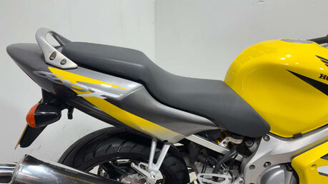 Honda CBR 2001 32K VERY CLEAN NEW MOT WARRANTY 37