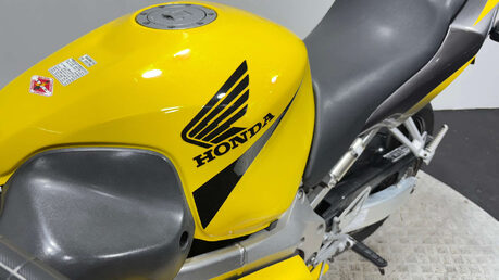Honda CBR 2001 32K VERY CLEAN NEW MOT WARRANTY 13