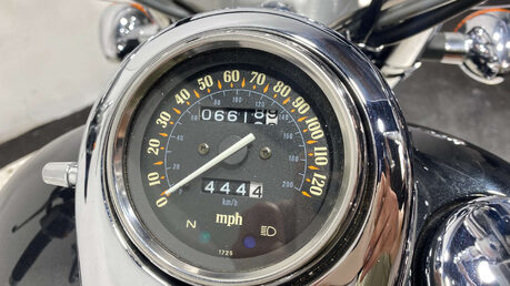 Kawasaki VN 800 CLASSIC 2006 ONLY 6K NEW MOT CRUISER 36