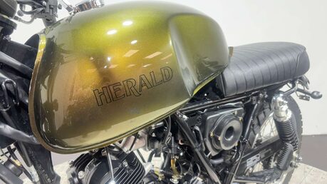 Herald Motor Co Classic 2022 5K RUNNING PROJECT BIKE 125CC 9