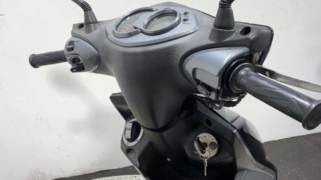 Yamaha Cy 2008 12K NEW MOT SERVICED 125CC SCOOTER 10