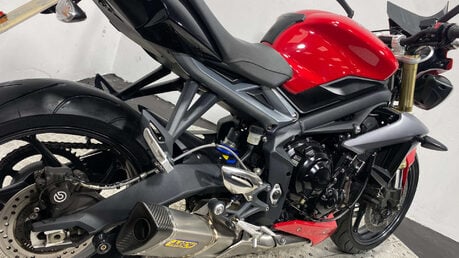 Triumph Street Triple OUTSTANDING CONDITION 2015 4K 13