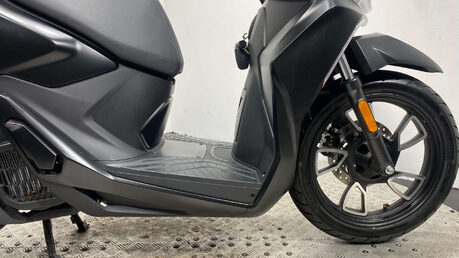 Voge SR 125 2025 44 MILES UNMARKED ROAD REGISTERED 125CC 17