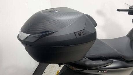 Voge SR 125 2025 44 MILES UNMARKED ROAD REGISTERED 125CC 14