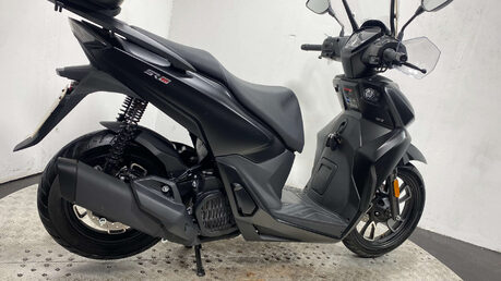 Voge SR 125 2025 44 MILES UNMARKED ROAD REGISTERED 125CC 32