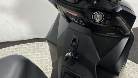 Voge SR 125 2025 44 MILES UNMARKED ROAD REGISTERED 125CC 24