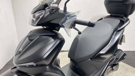 Voge SR 125 2025 44 MILES UNMARKED ROAD REGISTERED 125CC 33