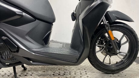 Voge SR 125 2025 44 MILES UNMARKED ROAD REGISTERED 125CC 17