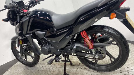 Honda CB 2024 only 659 miles serviced 125cc learner bike 40