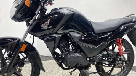 Honda CB 2024 only 659 miles serviced 125cc learner bike 39