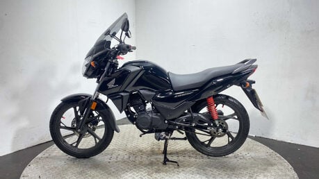 Honda CB 2024 only 659 miles serviced 125cc learner bike 33