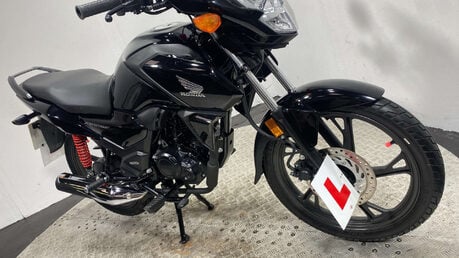 Honda CB 2024 only 659 miles serviced 125cc learner bike 17