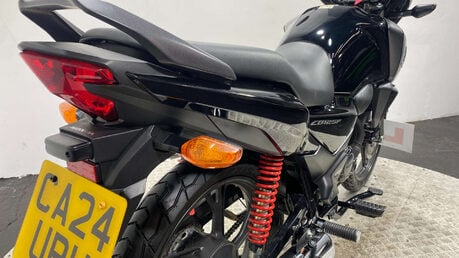 Honda CB 2024 only 659 miles serviced 125cc learner bike 7