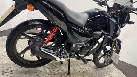 Honda CB 2024 only 659 miles serviced 125cc learner bike 5