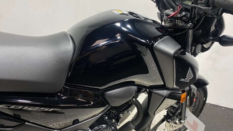 Honda CB 2024 only 659 miles serviced 125cc learner bike 25