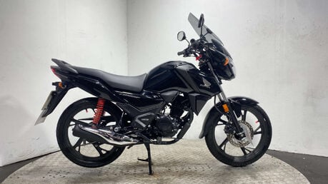 Honda CB 2024 only 659 miles serviced 125cc learner bike 2