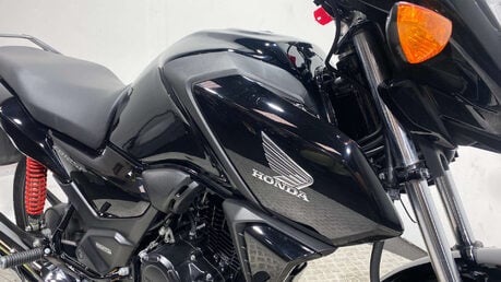 Honda CB 2024 only 659 miles serviced 125cc learner bike 23