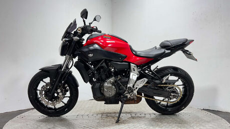 Yamaha MT-07 2014 29k NEW MOT SERVICED WARRANTY A2 700CC 4