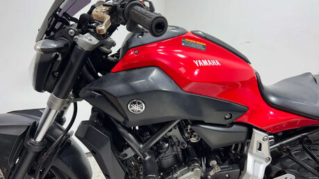 Yamaha MT-07 2014 29k NEW MOT SERVICED WARRANTY A2 700CC 29
